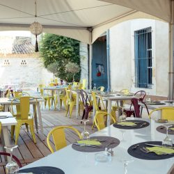 repas en terrasse-restaurant gastronomique Nimes-cuisine gastronomique Nimes-restaurant traiteur Nimes-repas gastronomique Nimes-repas de groupe Nimes-evenements prives et professionnels Nimes-restaurant avec terrasse Nimes-restaurant a Nimes